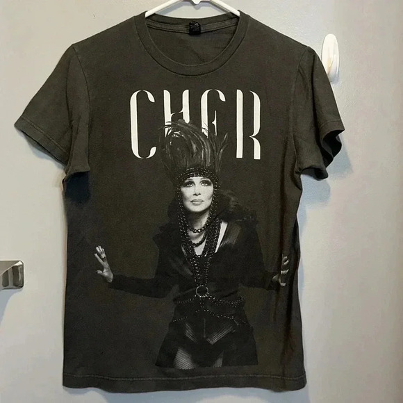 2014 CHER Tour concert official tshirt unisex small, short sleeve, tultex brand - Picture 1 of 6